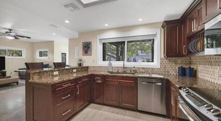 Ample vacation home | Dogs allowed — photo 3