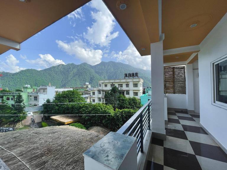12 Monks Hostel Rishikesh in Rishikesh