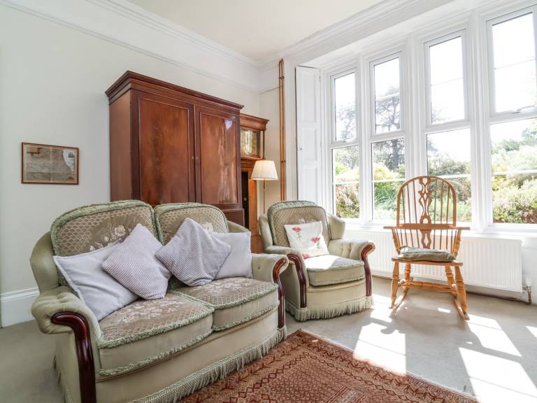 Child-friendly lovely cottage with yard & terrace | Pets are welcome — photo 4