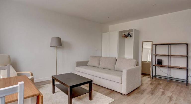 Holiday apartment with 1 room for 2 persons in Versailles