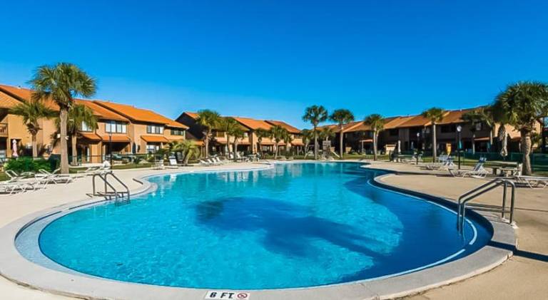 Vacation home with grill & heated pool — photo 4