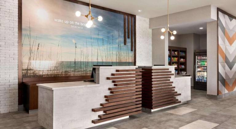 La Quinta Inn & Suites by Wyndham Brunswick/Golden Isles — photo 3