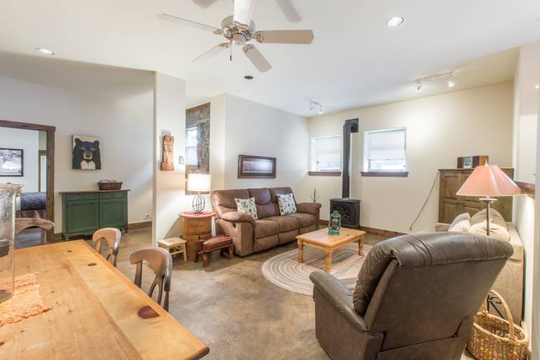 Condo with BBQ | Mountain view — photo 3