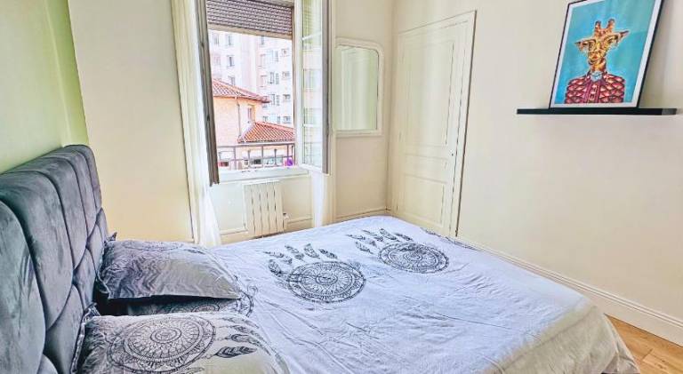 Apartment with 1 room for 4 persons in Lyon