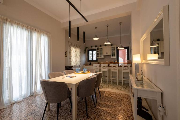 Angelinas Quarters - Kalamata Mediterranean Villas — photo 3