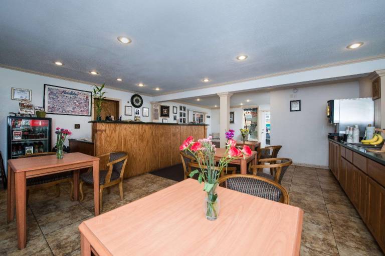 Americas Best Value Inn Pendleton — photo 5