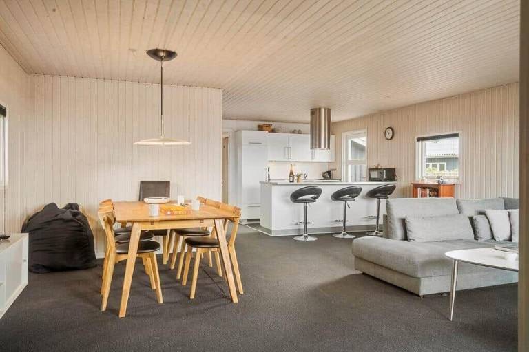 Vacation home with terrace & BBQ — photo 5