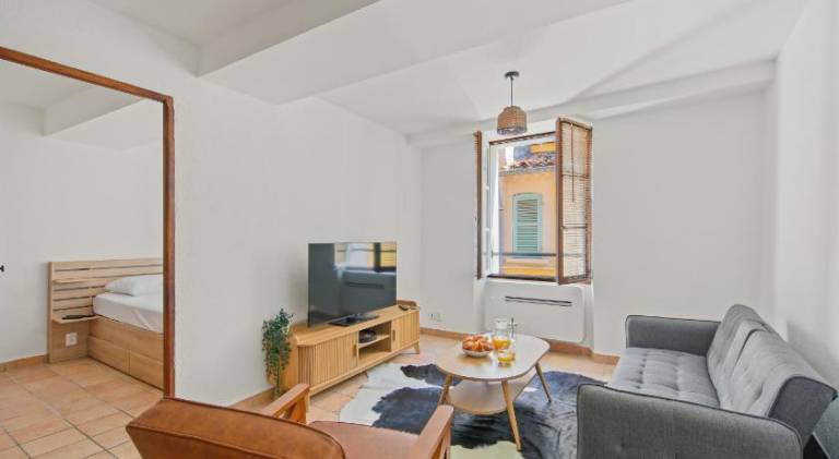 Rental apartment with 1 room for 2 persons in Hyères