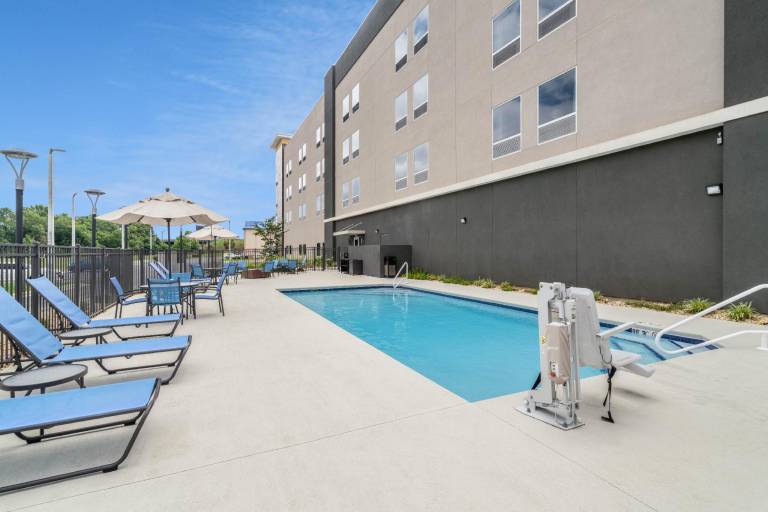 La Quinta Inn & Suites by Wyndham Tifton — photo 3