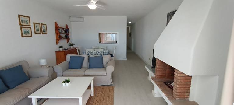 Beachfront flat with spectacular sea views in Almeria