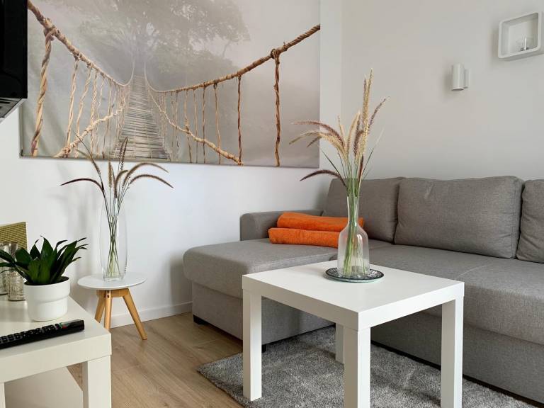 Modern 'Tiny Haus Liederbach' with Private Terrace, Wi-Fi and Air Conditioning — photo 4