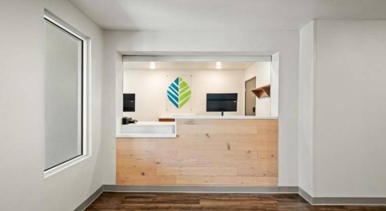 WoodSpring Suites Orlando East UCF — photo 4