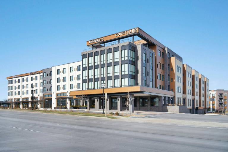 Courtyard by Marriott Milwaukee Brookfield at Poplar Creek