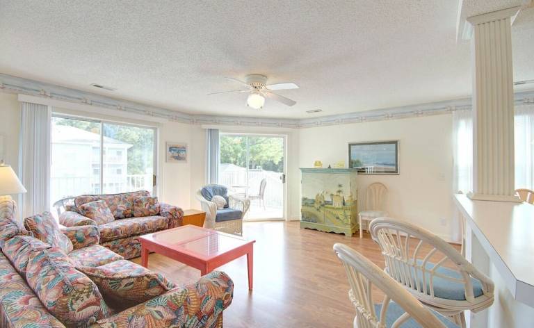 Condo  Calabash
