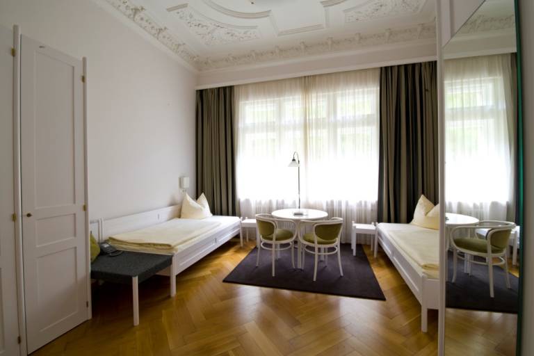 Zweibettzimmer