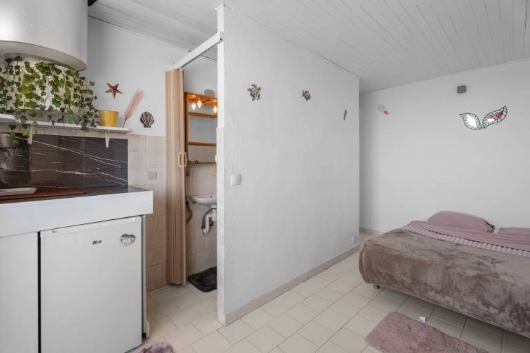 Cabanon "Jeux de boules 3" with Sea View — photo 3