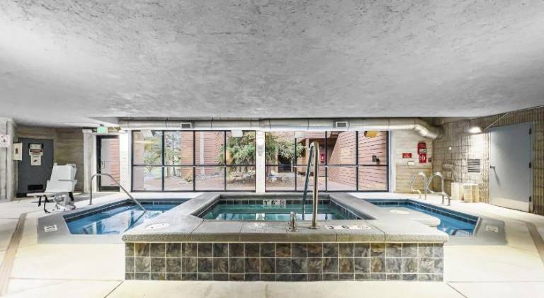 Apartment with pool & hot tub | Good for workation | Pet-friendly — photo 2