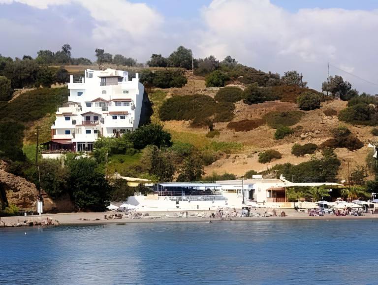 Beautiful serviced apartment with terrace, pool & grill | Beach nearby | Pets are welcome in Rethymno