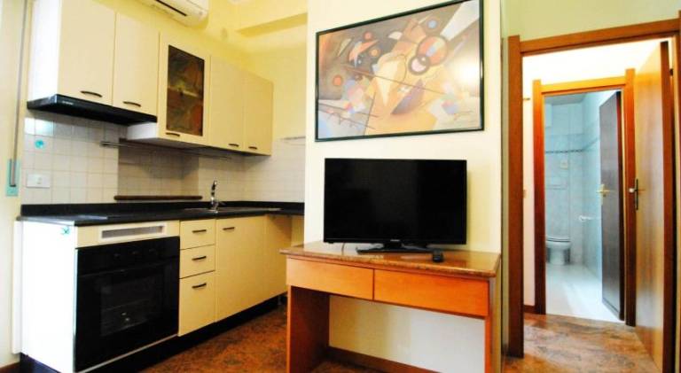 Serviced apartment with private pool — photo 5