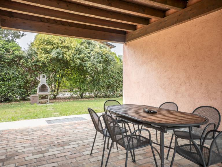House with garden, BBQ & pool — photo 4