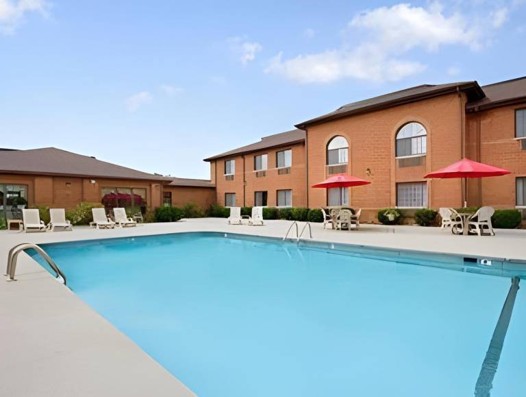 Quality Inn Summersville - New River Area — photo 4