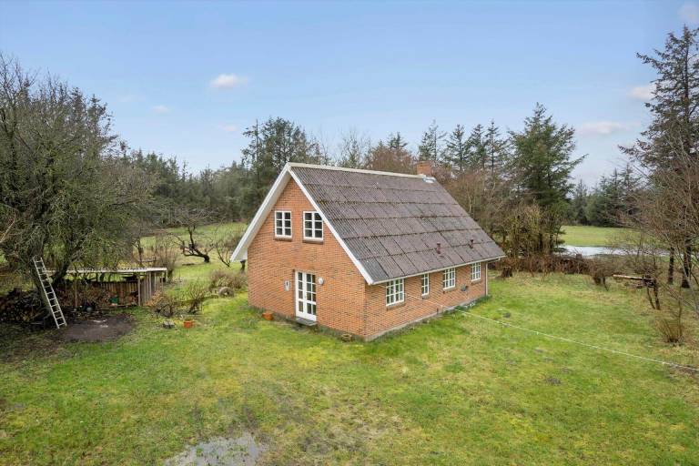 House with terrace & grill | Pets allowed in Lokken