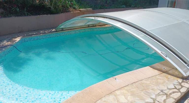 Chalet with pool — photo 2