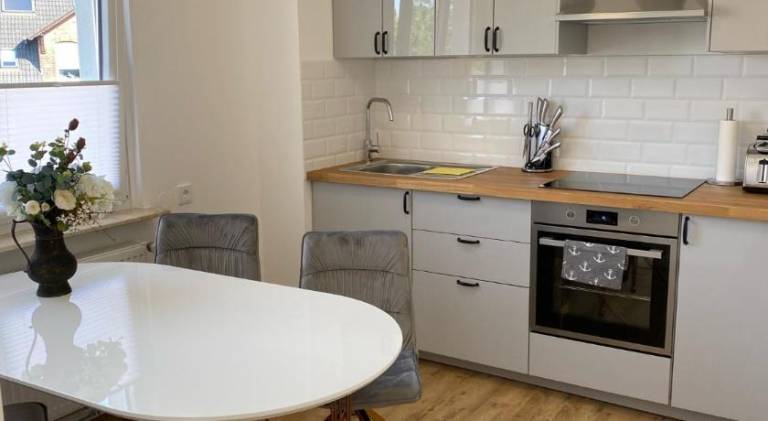 Holiday apartment with yard — photo 4