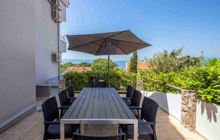 Fully equipped nice rental apartment with barbeque, yard & terrace | Beach view | Pet-friendly — photo 5