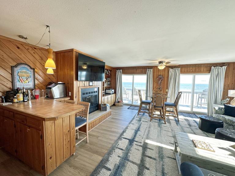 SN9241- Beautiful Oceanfront Home with Great Ocean Views and Dog Friendly! — photo 5
