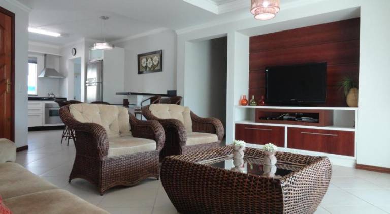 Rental apartment with pool — photo 2
