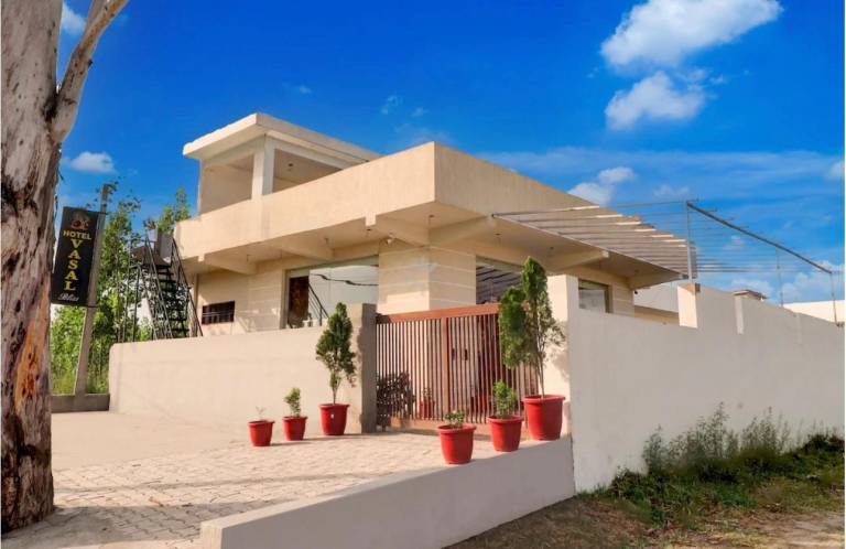 Hotel Vasal Bliss Rooftop Cafe and Garden in Haridwar