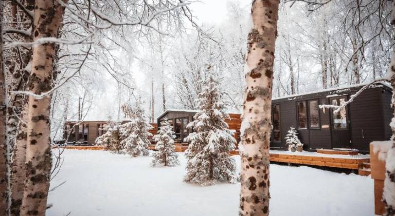Lodge with patio, barbecue & yard in Rovaniemi
