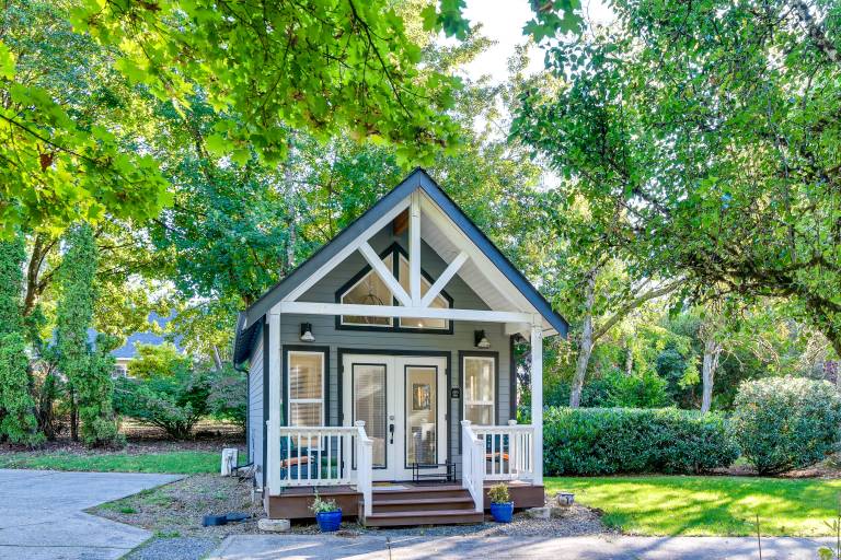 Apartment  Fisher's Landing East