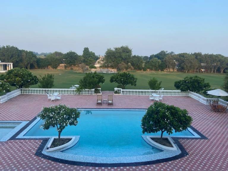 Farm with pool & yard | Suitable for remote work | Pets are welcome in Faridabad