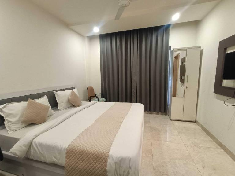 Hotel O Iskcon Temple Bhopal Formerly The Jackfruit Resort