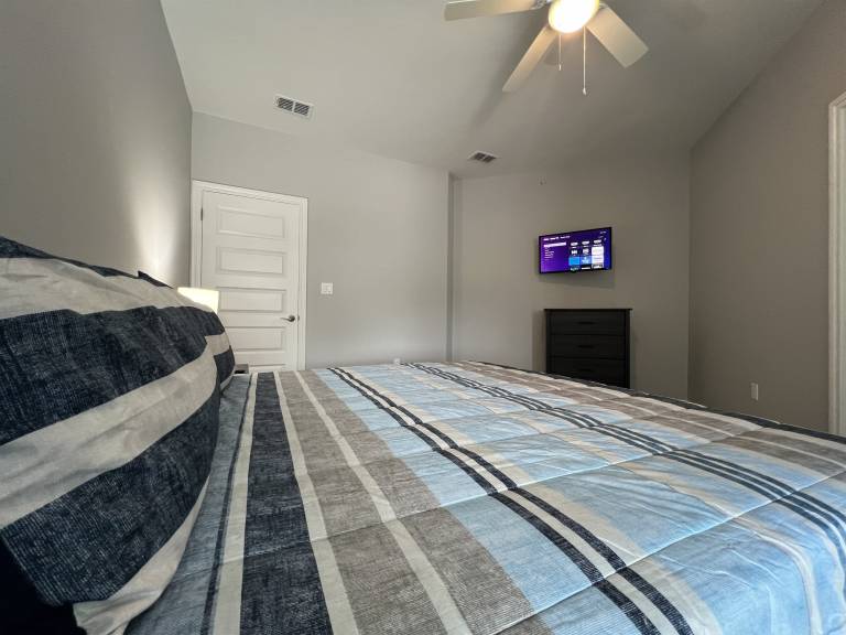Villa Escondida 3 -2BD- Straight Shot to SpaceX! — photo 5
