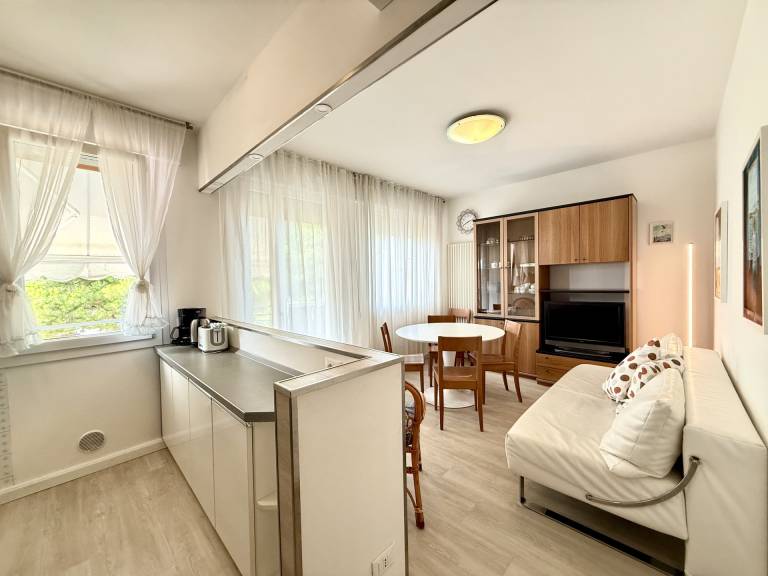 Holiday apartment with patio — photo 4