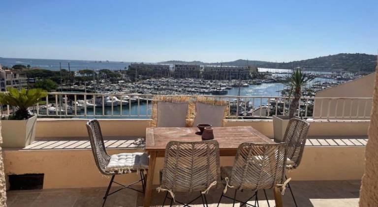 Rental apartment | Beach nearby | Pets are welcome in Cogolin