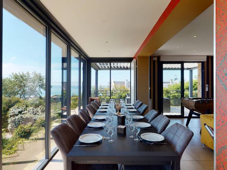 Gite with yard, barbeque & terrace | Sea view — photo 2