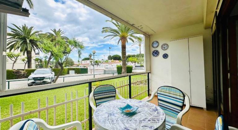 Holiday apartment with garden & patio — photo 4
