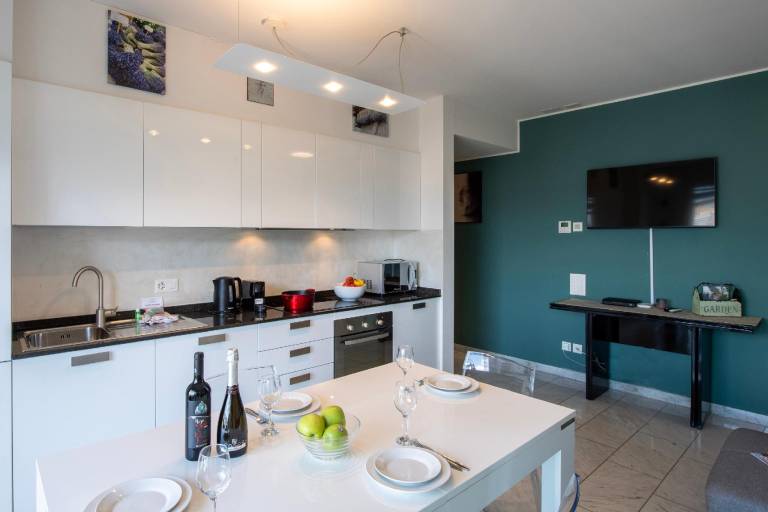 Pleasant rental apartment with patio | Pets allowed — photo 4