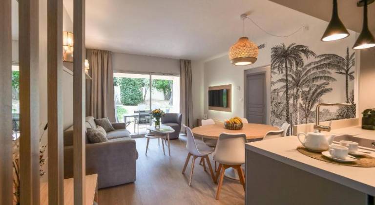 Fully equipped lovely holiday apartment with terrace, pool & garden | Beach nearby | Pets are welcome — photo 2