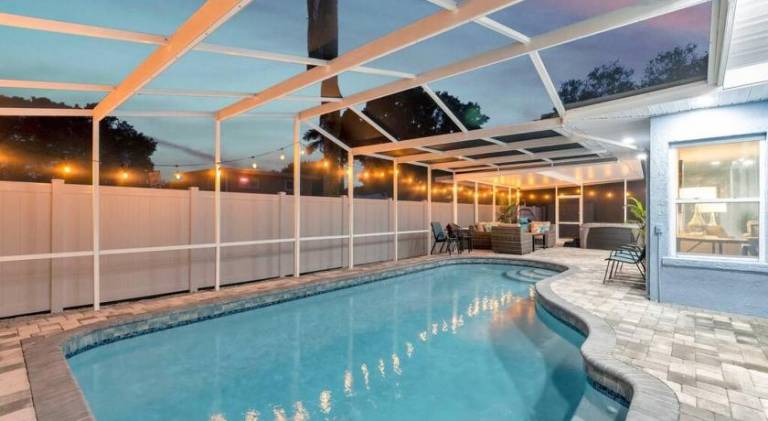 Lovely house with pool & jacuzzi | Pets are welcome — photo 3