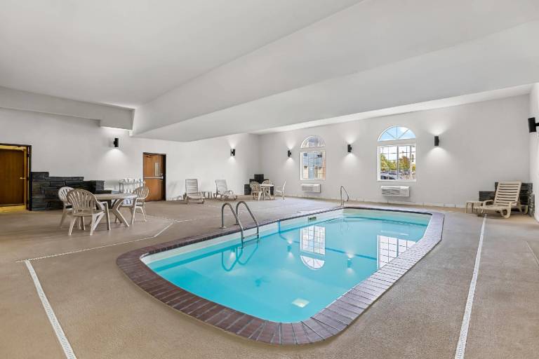 Rodeway Inn Rapid City North — photo 2