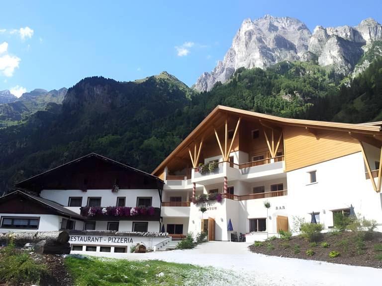 Hotel Argentum by Bergkristall in Brennero