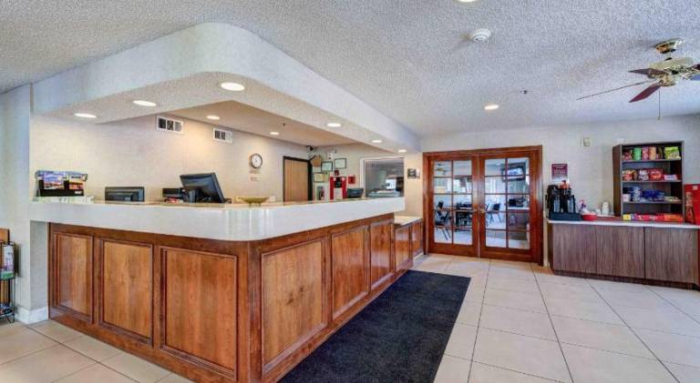 SureStay Plus by Best Western Redding — photo 4