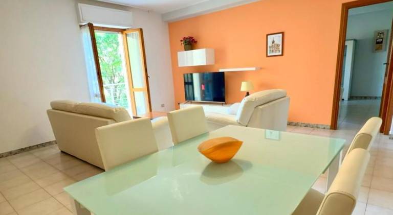 Apartment with 2 rooms for 4 persons — photo 2
