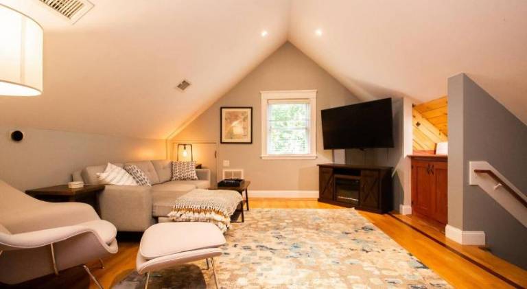 Apartment | Suitable for remote work in Boston, MA