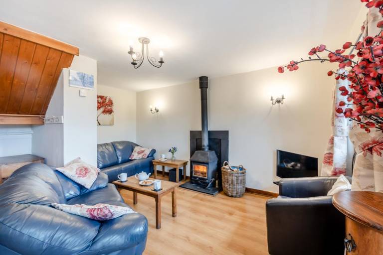 Cottage with 3 rooms for 6 persons — photo 3